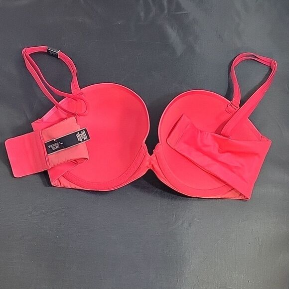 BRAND NEW  SPARKLE RED VICTORIA SECRET WOMEN"S BRA - Picture 10 of 11